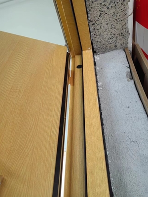 오른쪽 내쪽 열음 방지 문 H2425*W950*70 mm 소음 감축 및 개인 정보 보호