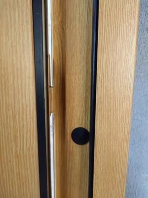 오른쪽 내쪽 열음 방지 문 H2425*W950*70 mm 소음 감축 및 개인 정보 보호