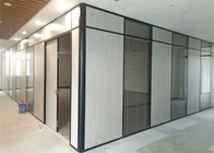 사무실 모듈 사적 공간을 위한 탄력적 배치 유리 나무로 된 칸막이 벽